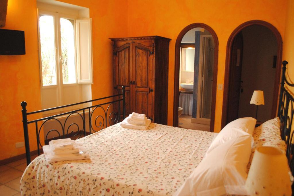 B&B Millequattrocento Γκαέτα Δωμάτιο φωτογραφία